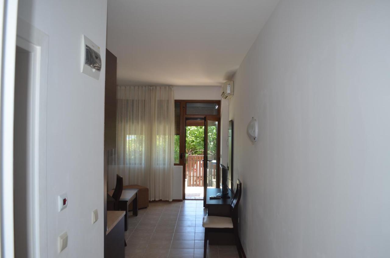 Trs Apartments Sozopol Exteriör bild